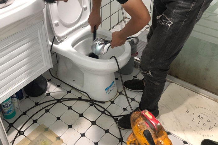 龙圩疏通下水道